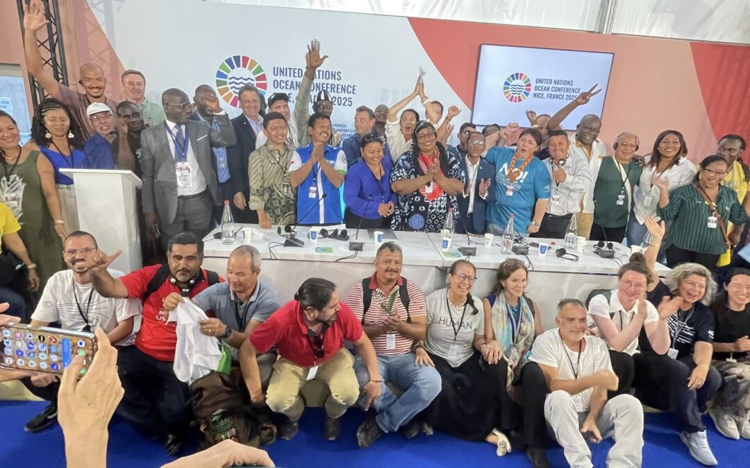 Pescadores artesanales de Latinoamérica piden enfoque de derechos humanos en la conservación oceánica